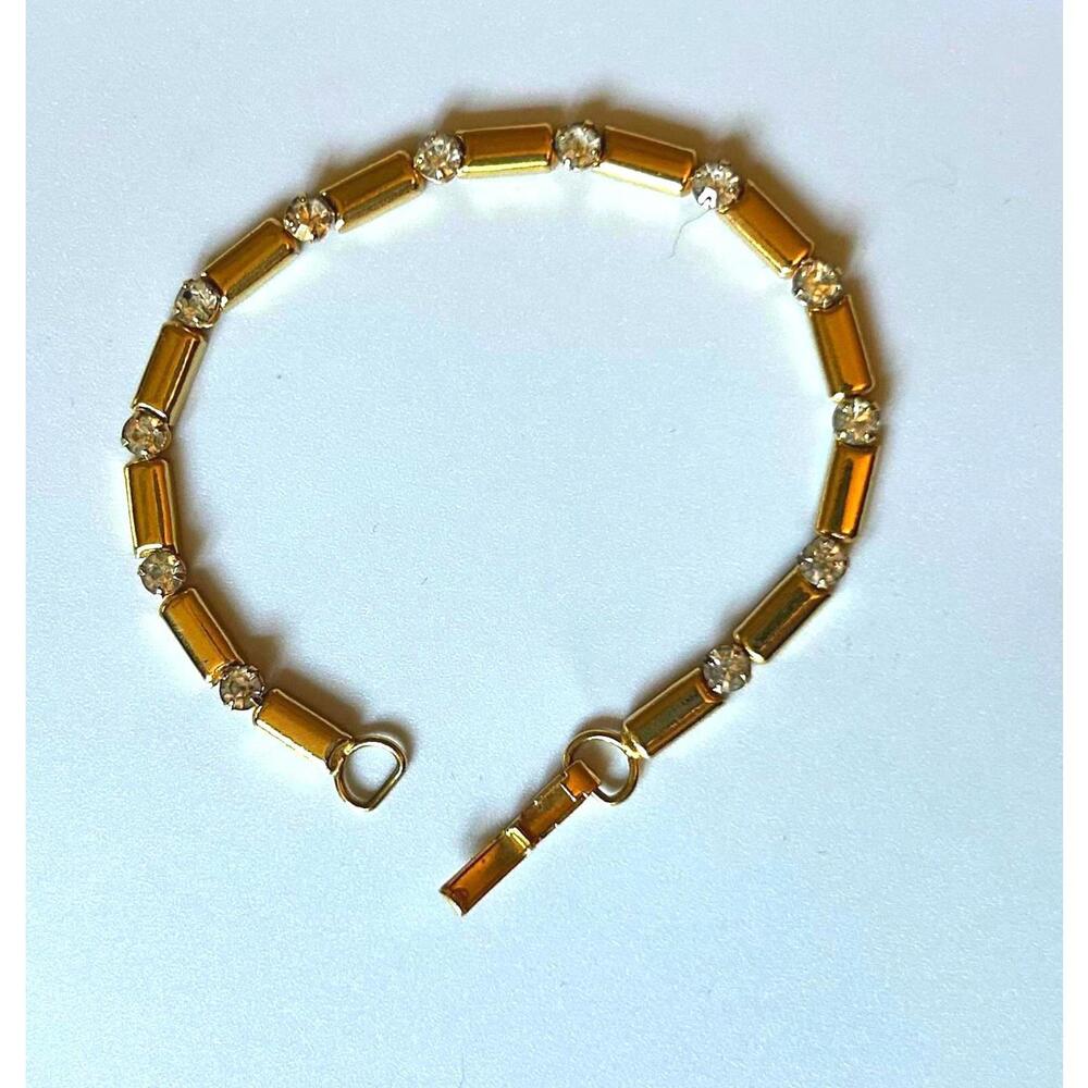 Vintage 1980s Link Bracelet Gold-Tone w Crystal Accents – 7.5" Classic Jewelry
